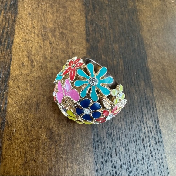 Forever21 Statement Butterfly and Floral Multicolor Ring - Size 7 - Picture 1 of 5